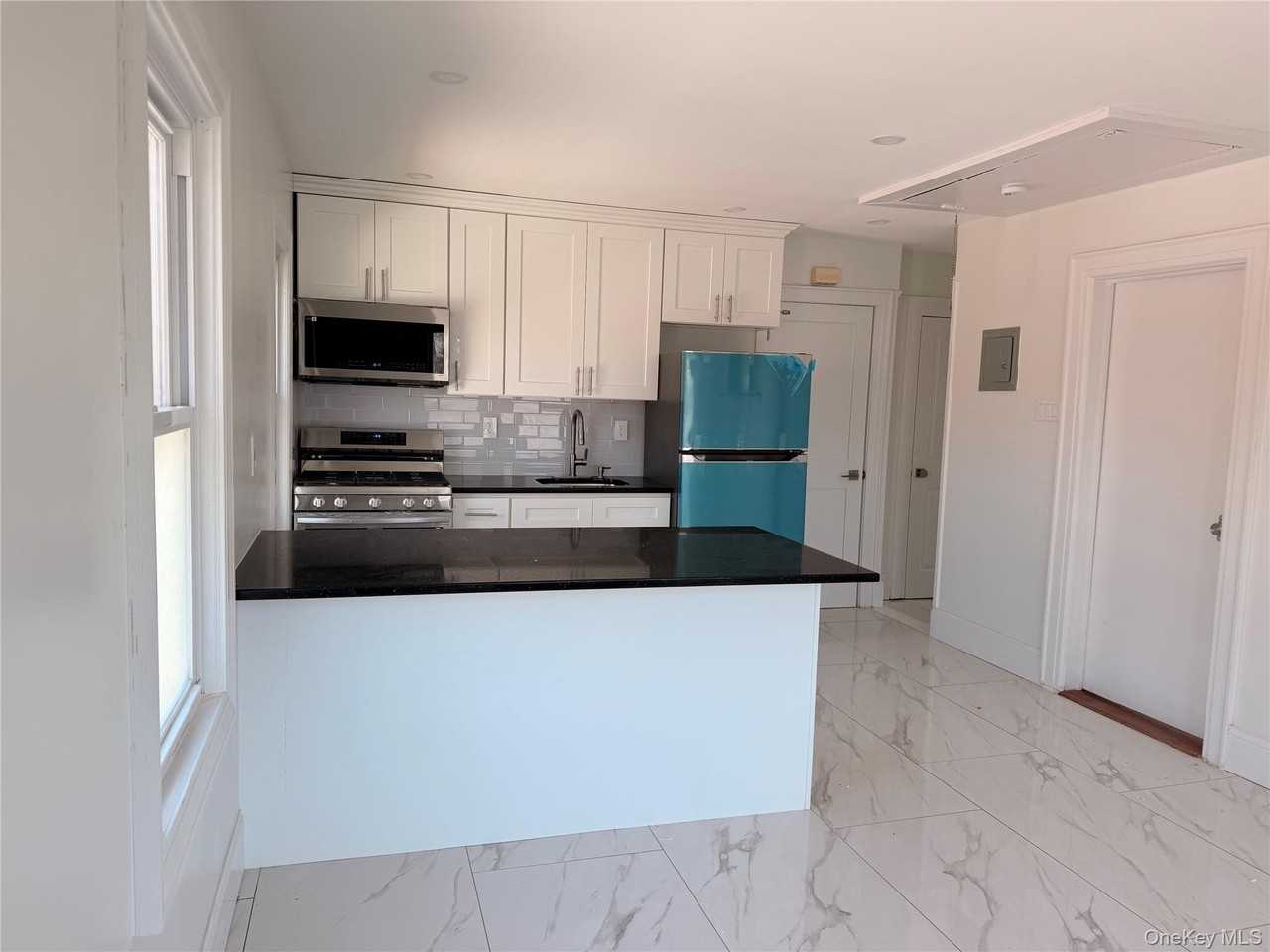 218-35 appt B 104 Avenue - Photo 7 of 7