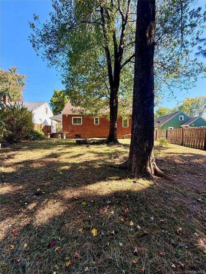 63 Fairview Ave - Photo 2 of 28
