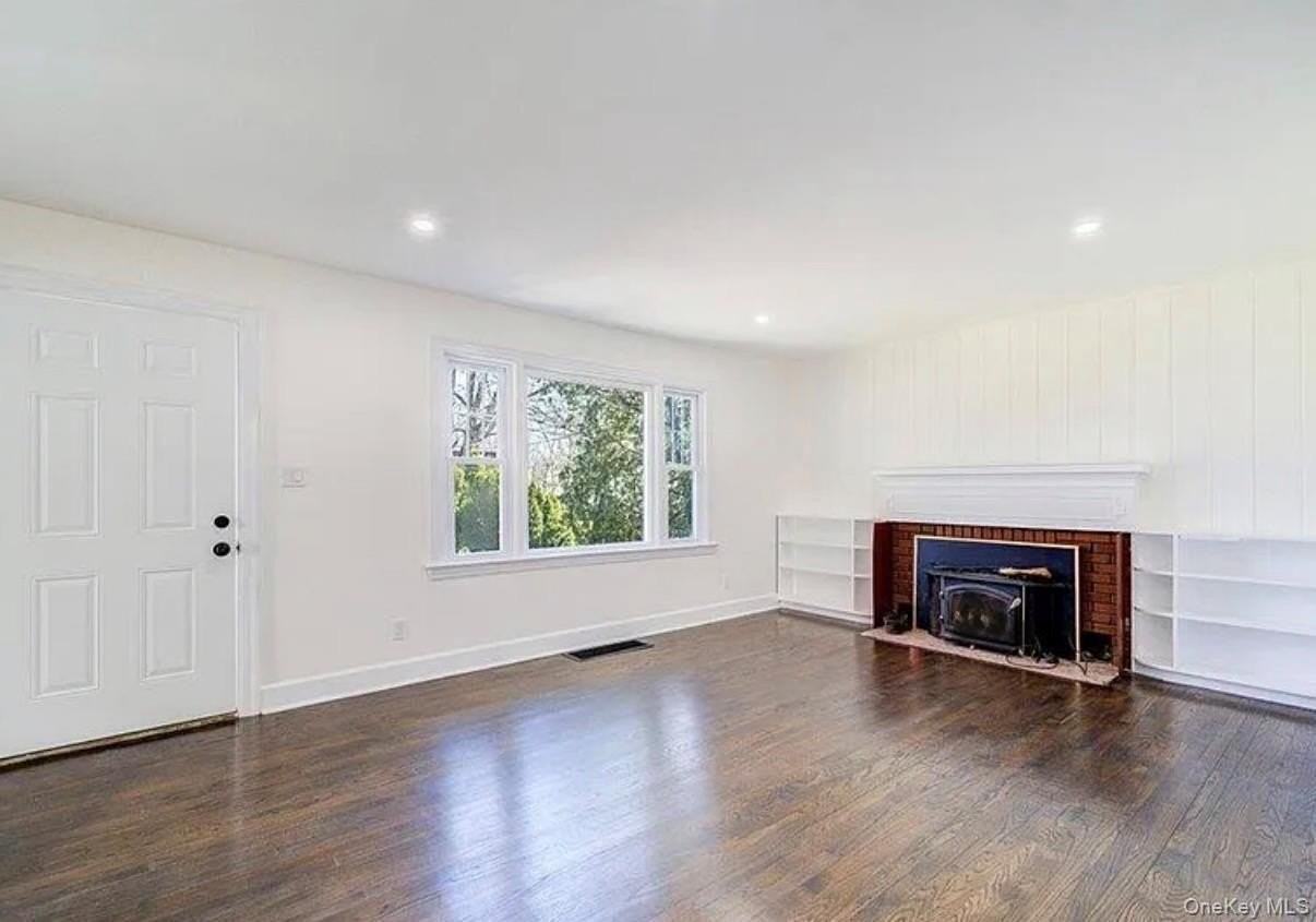 63 Fairview Ave - Photo 4 of 28