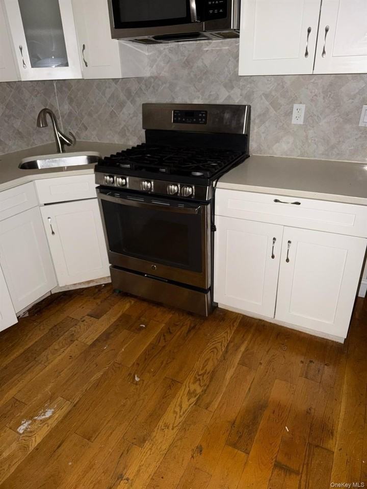 555 W 183rd St - Photo 3 of 3