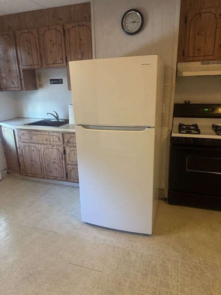 181 London St #2 - Photo 2 of 13