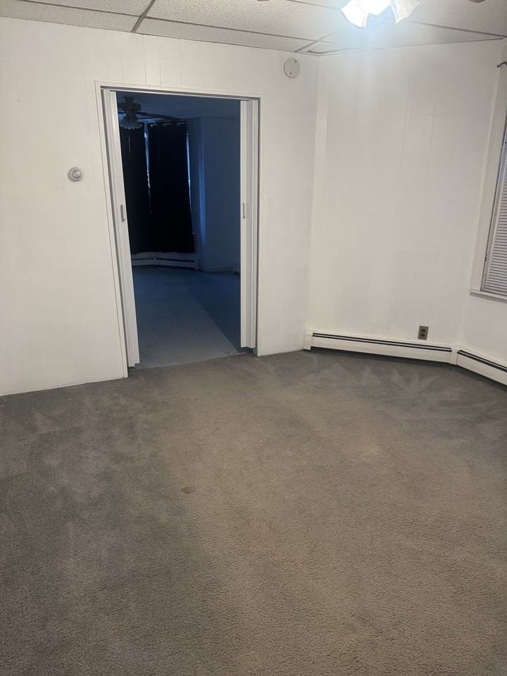 181 London St #2 - Photo 5 of 13