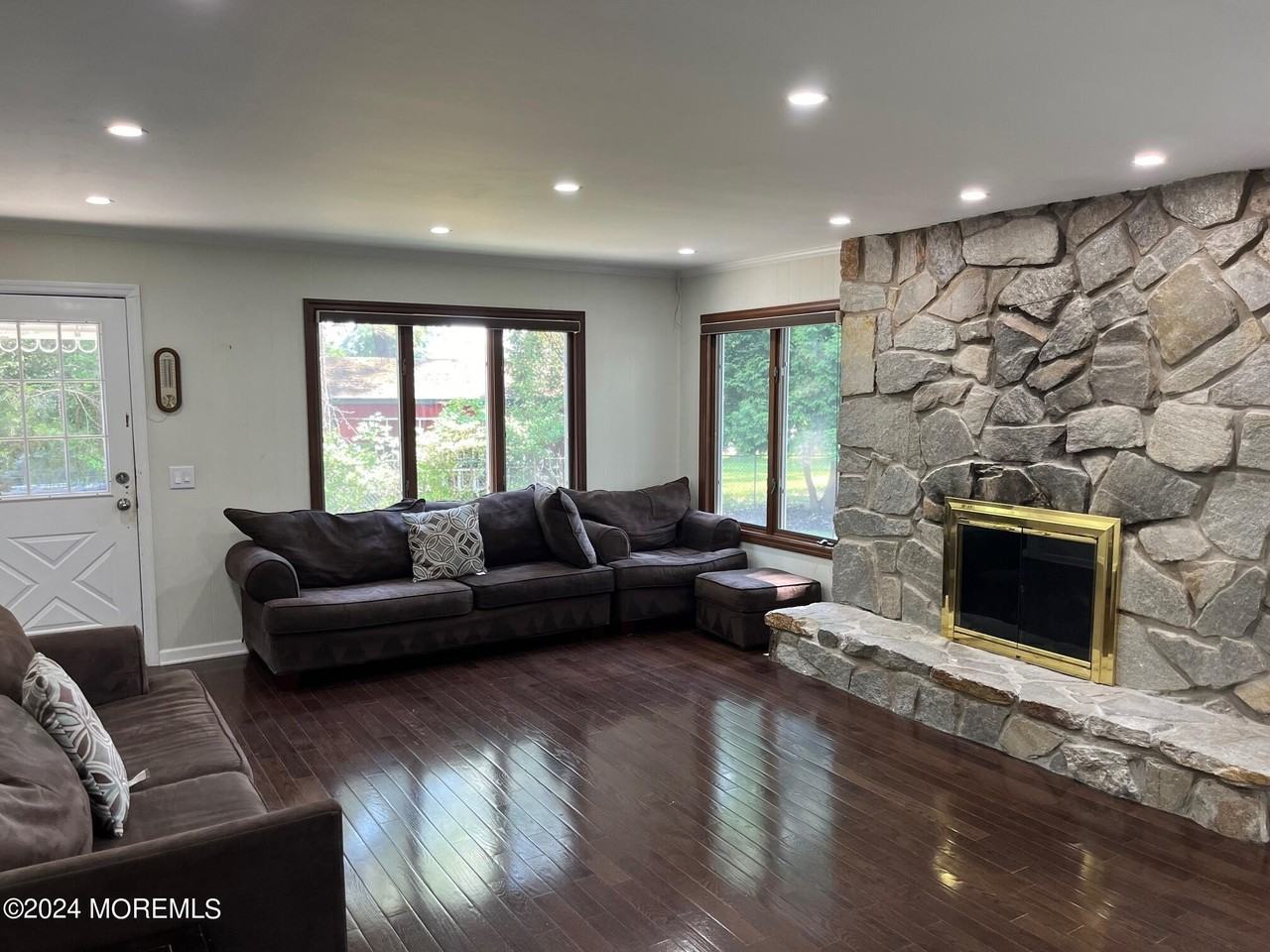 106 Pear St - Photo 7 of 20