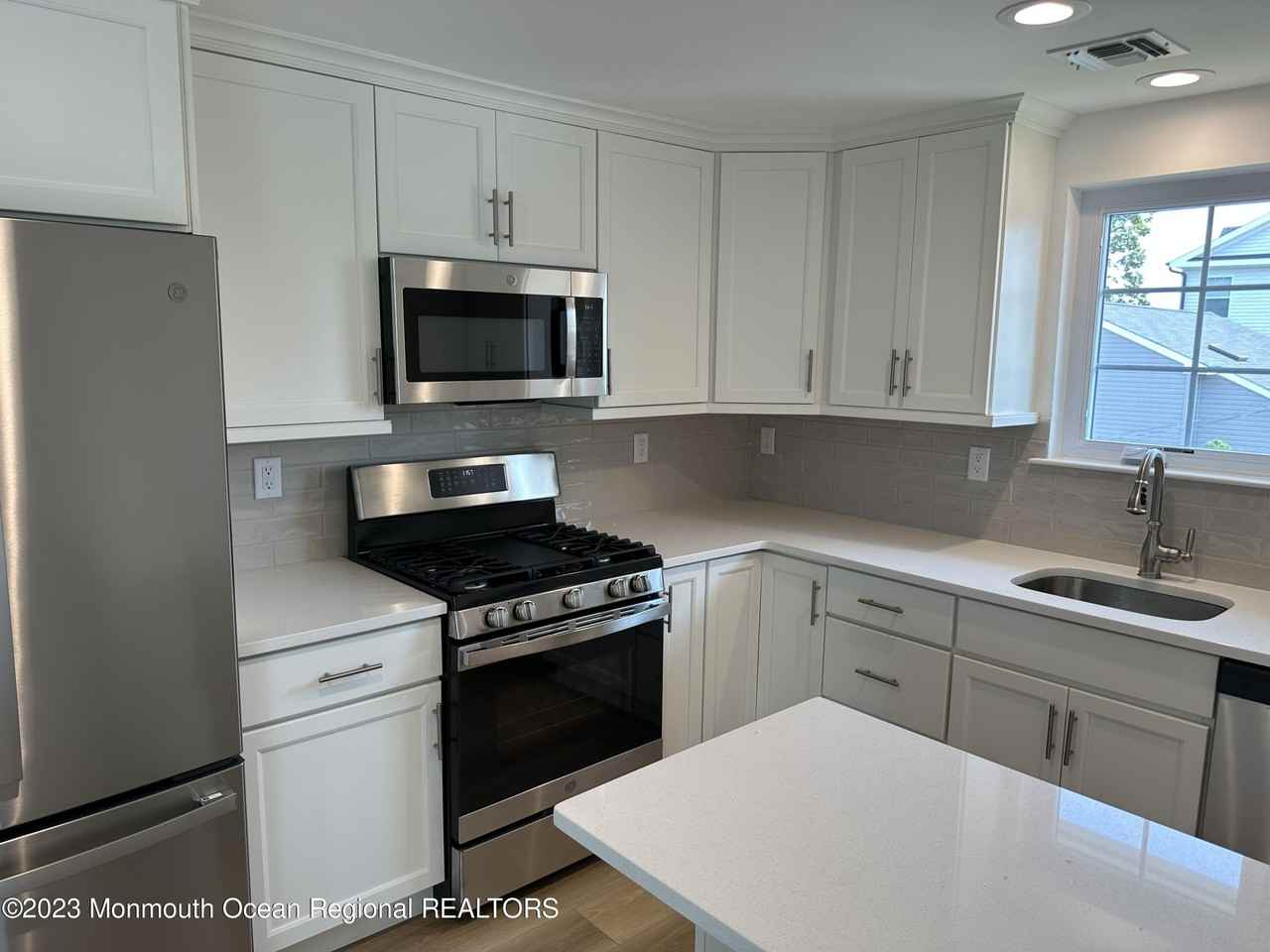 207B Bridge Ave - Photo 7 of 12