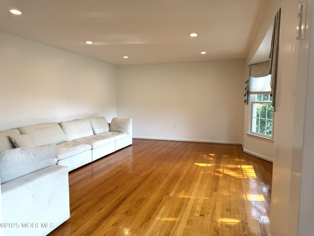 28 Ridge Rd - Photo 3 of 8