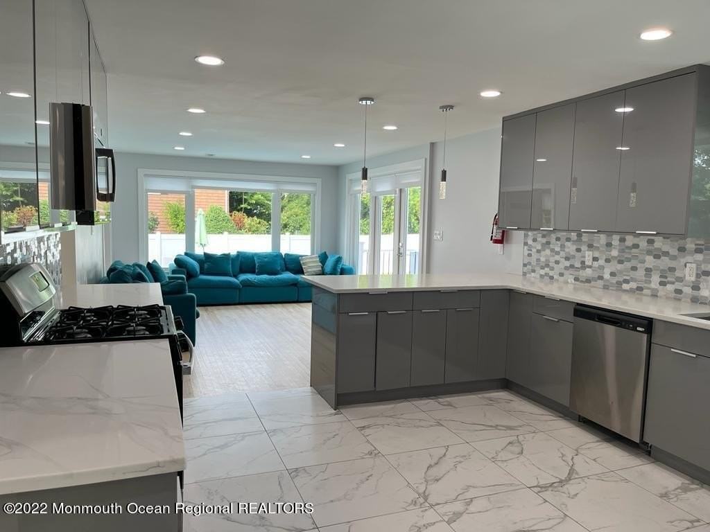 279 Lake Ave - Photo 2 of 18