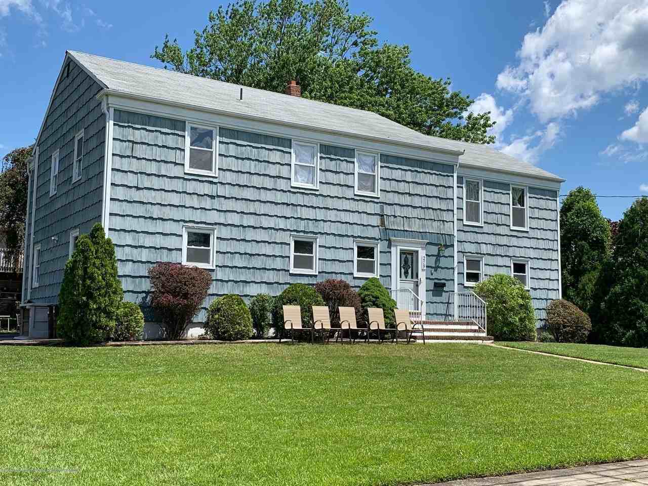 279 Lake Ave - Photo 3 of 18