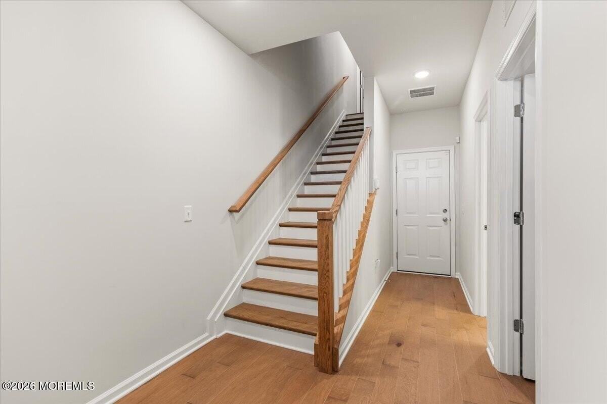 18 Driftwood Cir - Photo 3 of 32