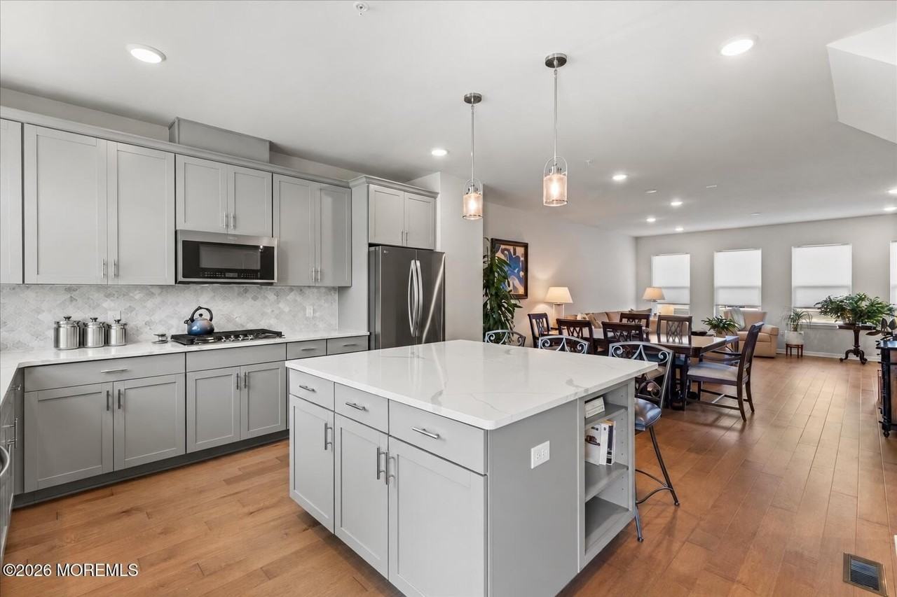 18 Driftwood Cir - Photo 6 of 32
