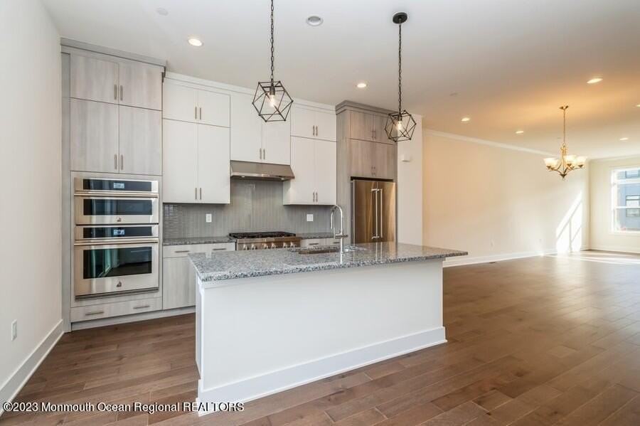 3 Blaisdell Ct - Photo 2 of 32