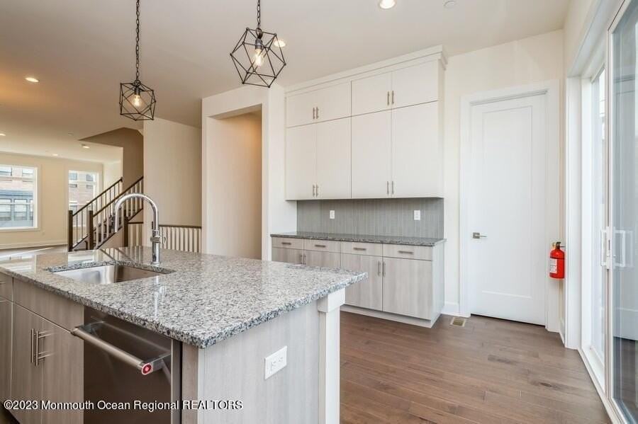 3 Blaisdell Ct - Photo 6 of 32