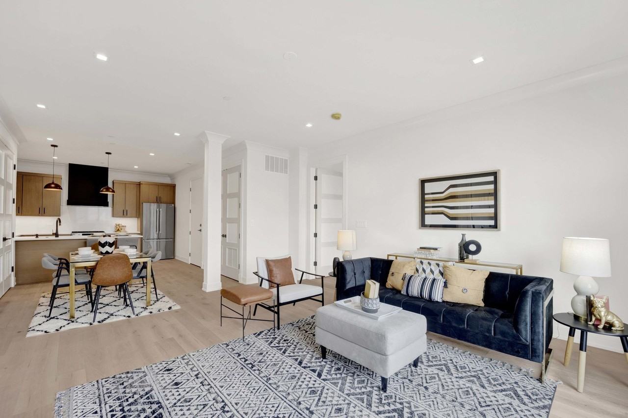 5630 N Broadway St #4E - Photo 4 of 21