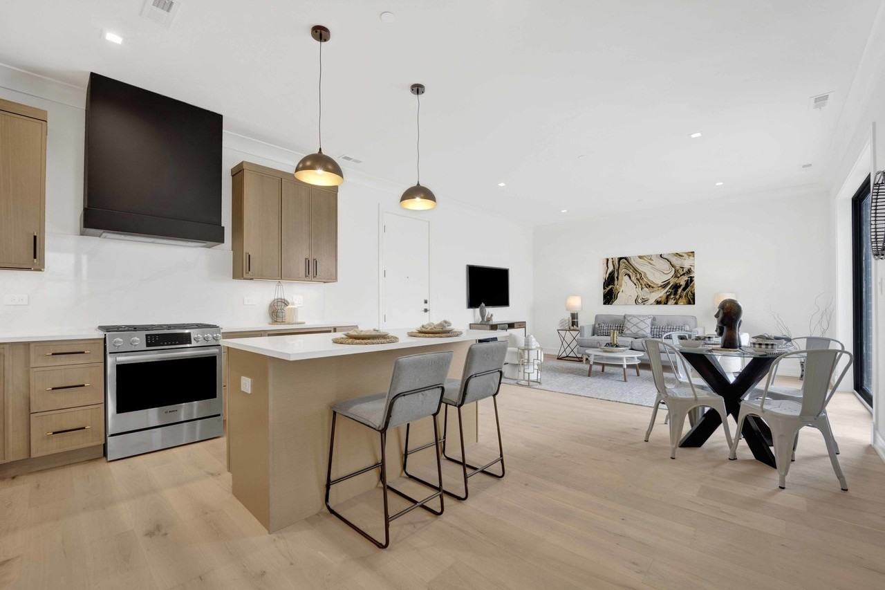5630 N Broadway St #5W - Photo 6 of 23