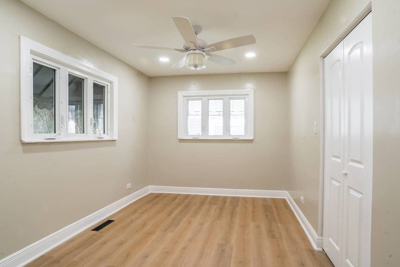 11024 Oxford Ave - Photo 5 of 18