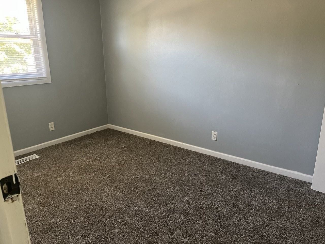 178 Valley Dr - Photo 6 of 10