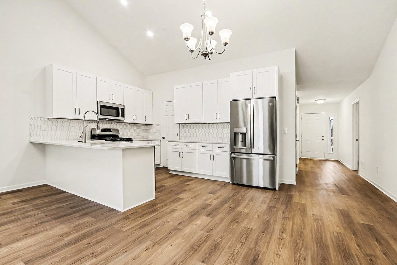 408 Jackson St #B - Photo 3 of 16