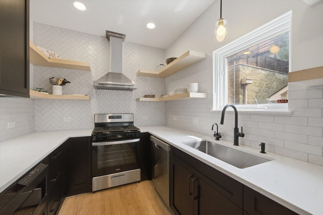 2215 N Wayne Ave #A - Photo 4 of 25