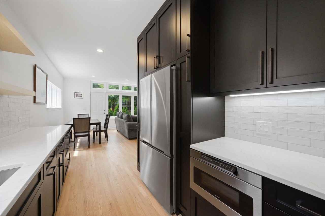 2215 N Wayne Ave #A - Photo 7 of 25