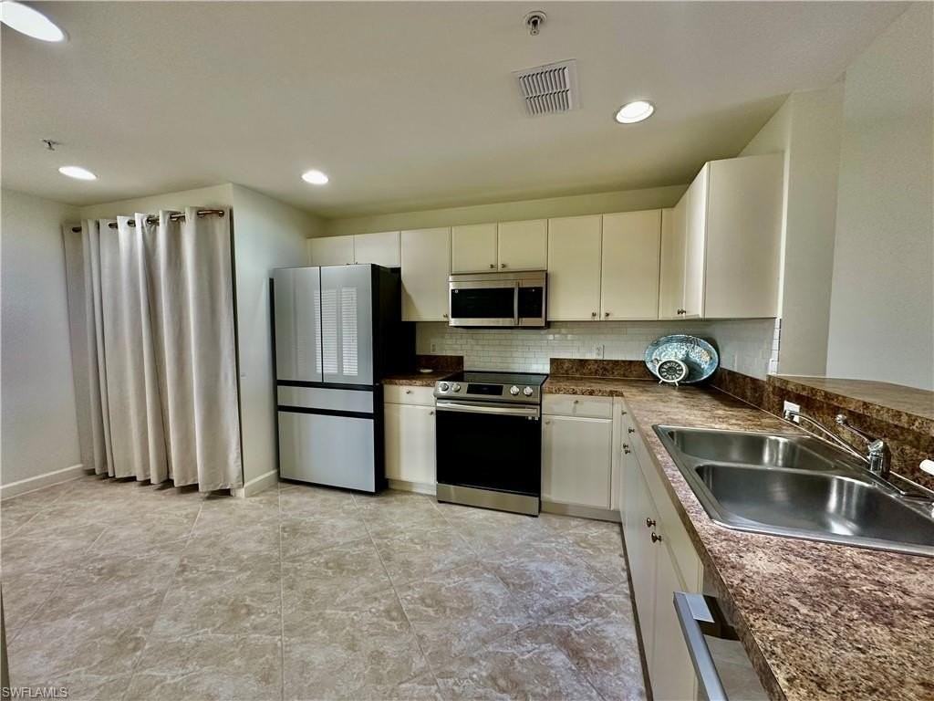 3033 Driftwood Way #3407 - Photo 5 of 40