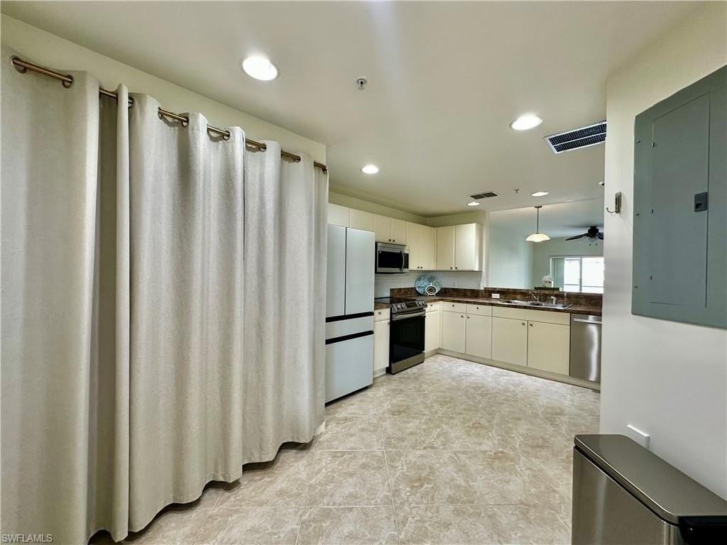 3033 Driftwood Way #3407 - Photo 7 of 40