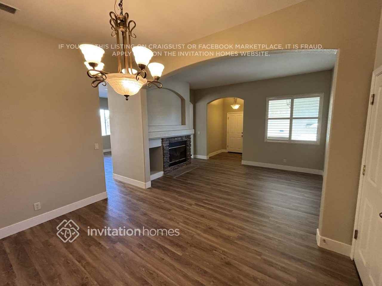 1687 Presidio Way - Photo 3 of 14
