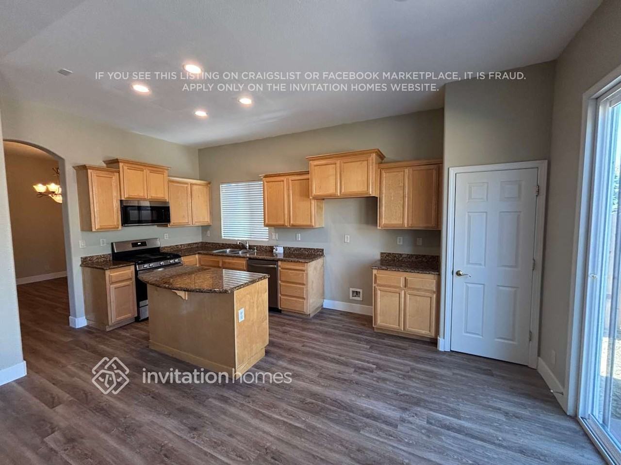 1687 Presidio Way - Photo 5 of 14