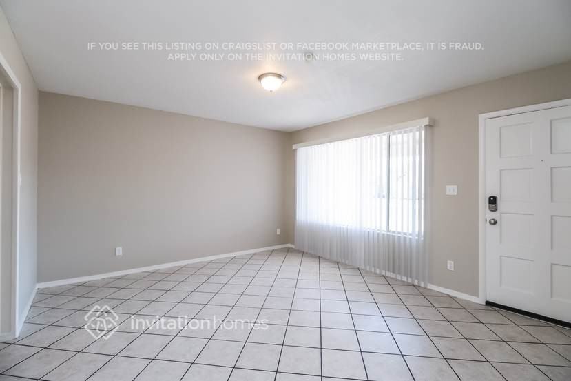 5136 N 78th Ave - Photo 3 of 23