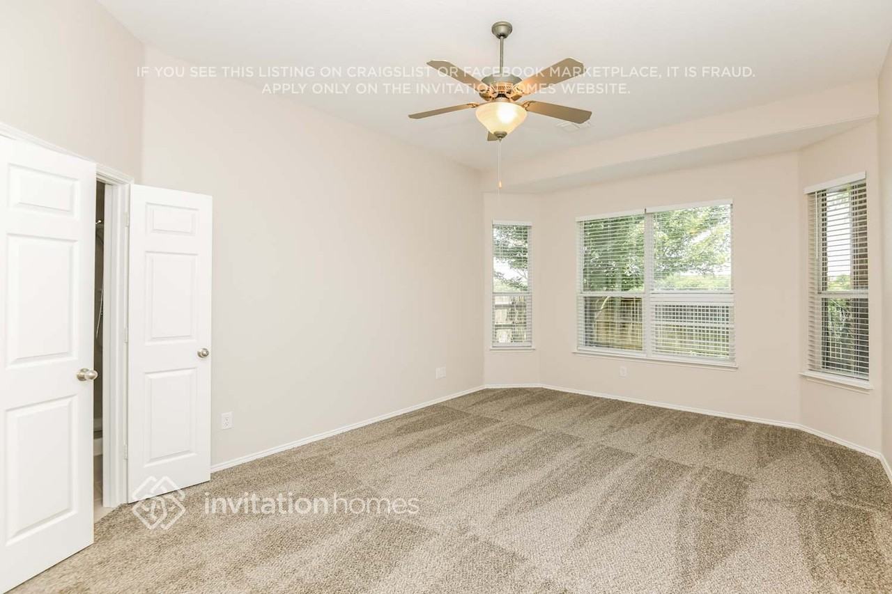 8008 Laurel Oak Dr - Photo 7 of 14