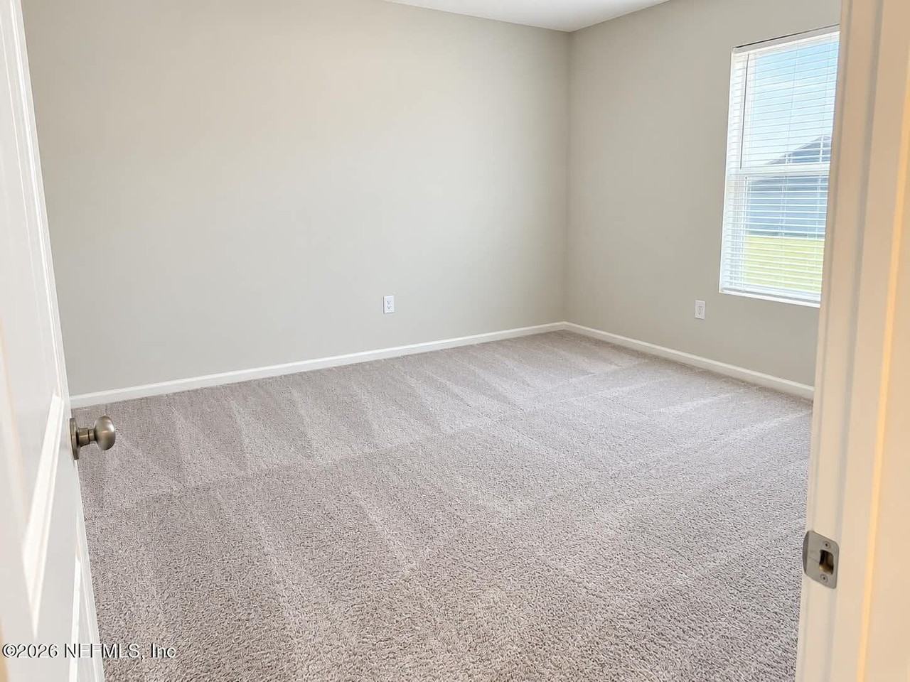 121 Sw Bre Ln - Photo 4 of 8