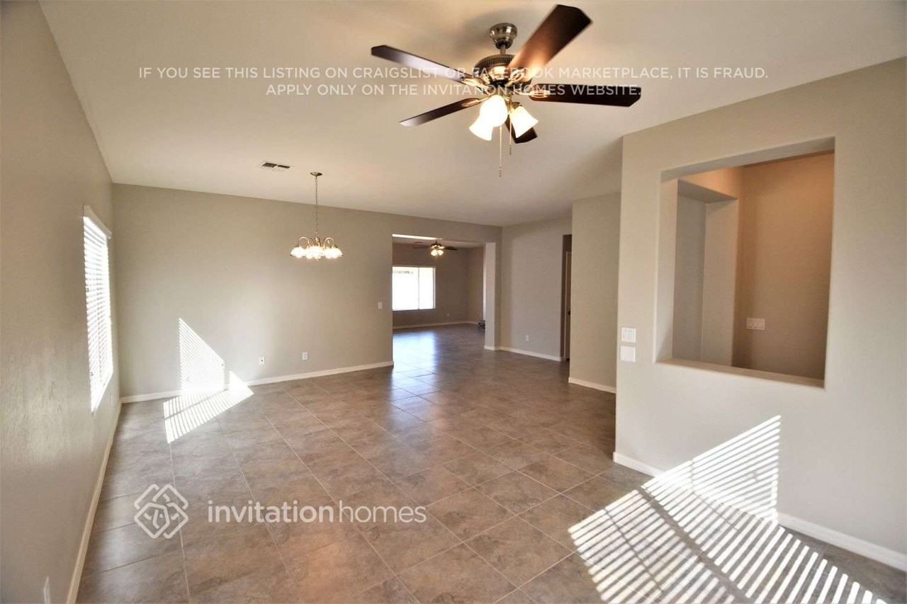 17774 W Carmen Dr - Photo 3 of 22