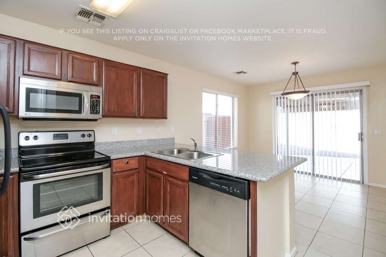 9708 E Baltimore Cir - Photo 6 of 17