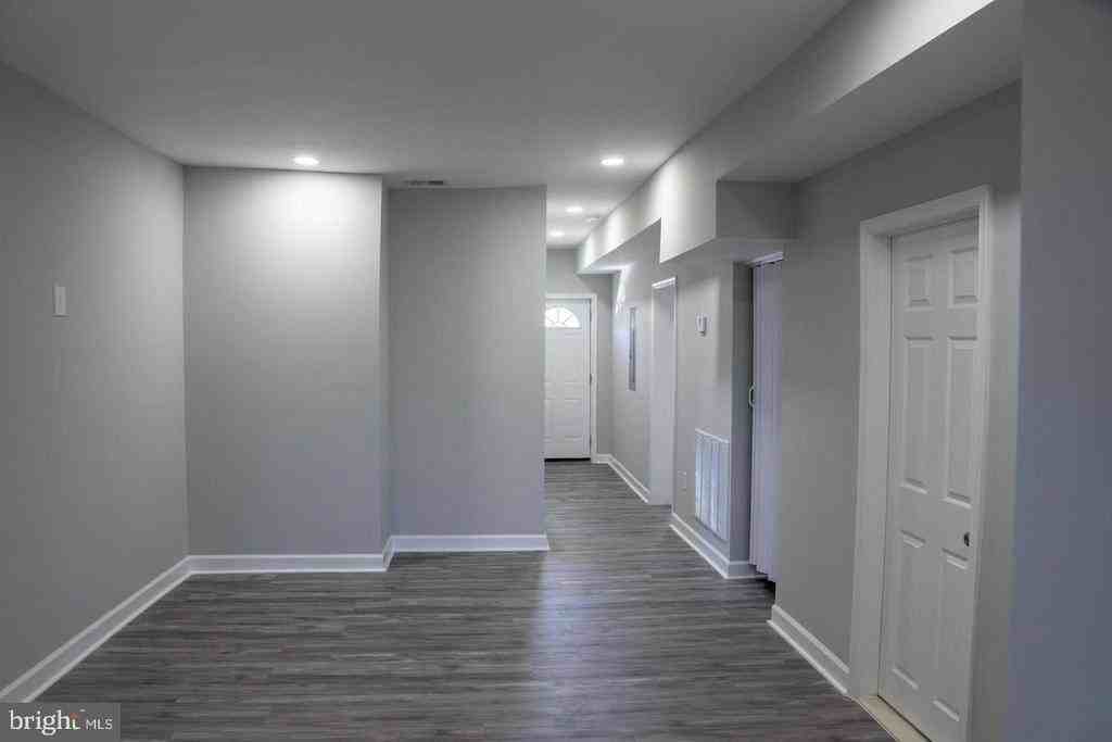 1009 Main St - Photo 7 of 14