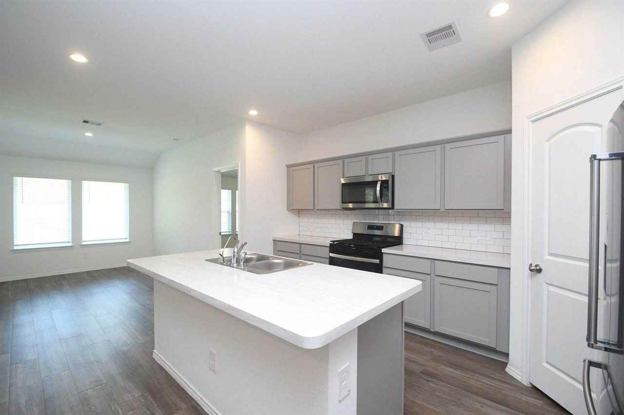 24726 Majestic Cone Ln - Photo 2 of 21
