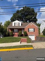 424 Greylock Pkwy ## 426 - Photo 1 of 1