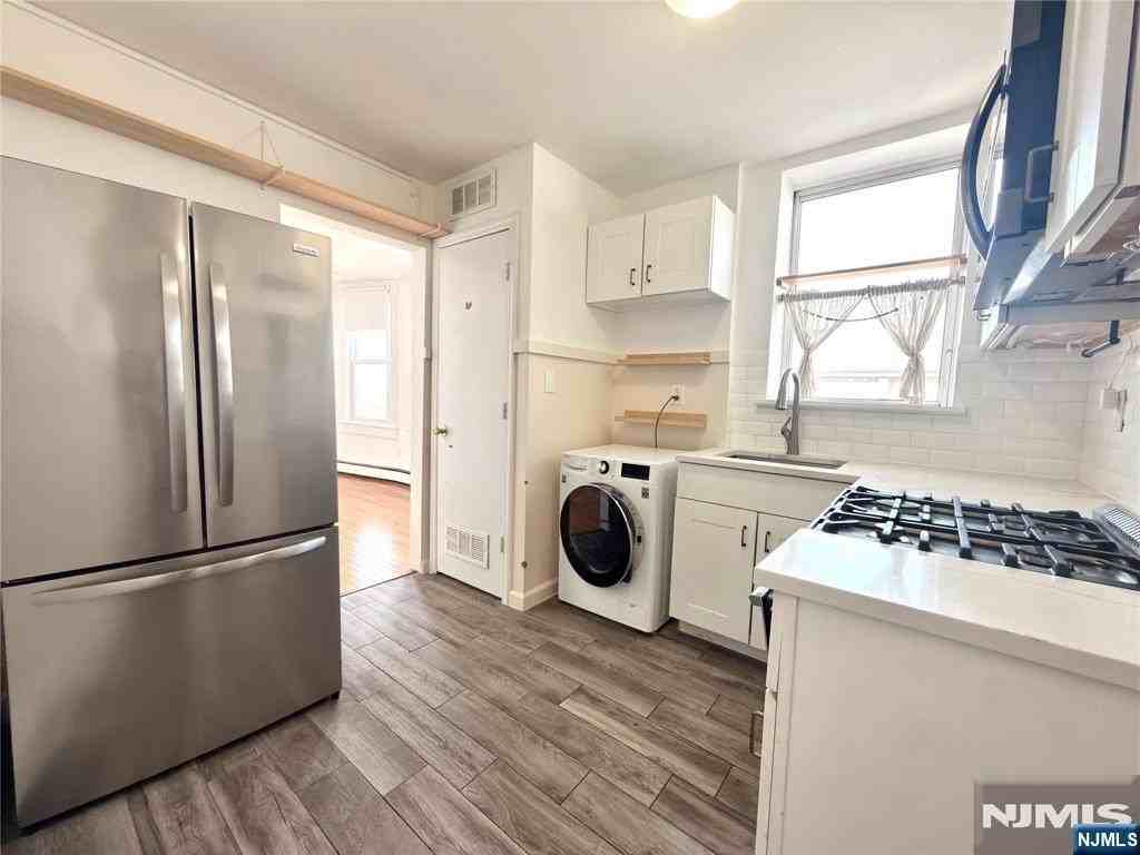 4306 Kennedy Blvd #10 - Photo 3 of 11