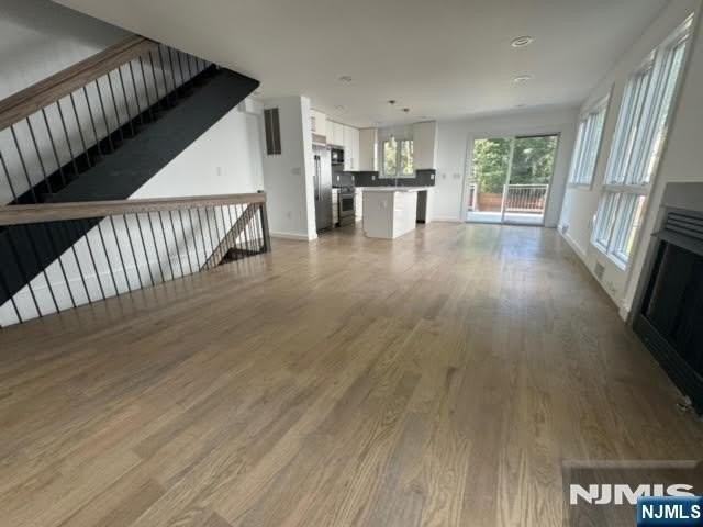 86 W Mahan St - Photo 3 of 28