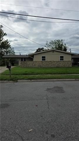 4826 Chrysler St - Photo 2 of 15