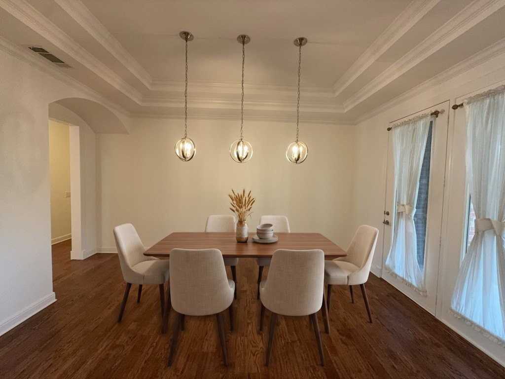 1205 Golden Gate Dr - Photo 3 of 40