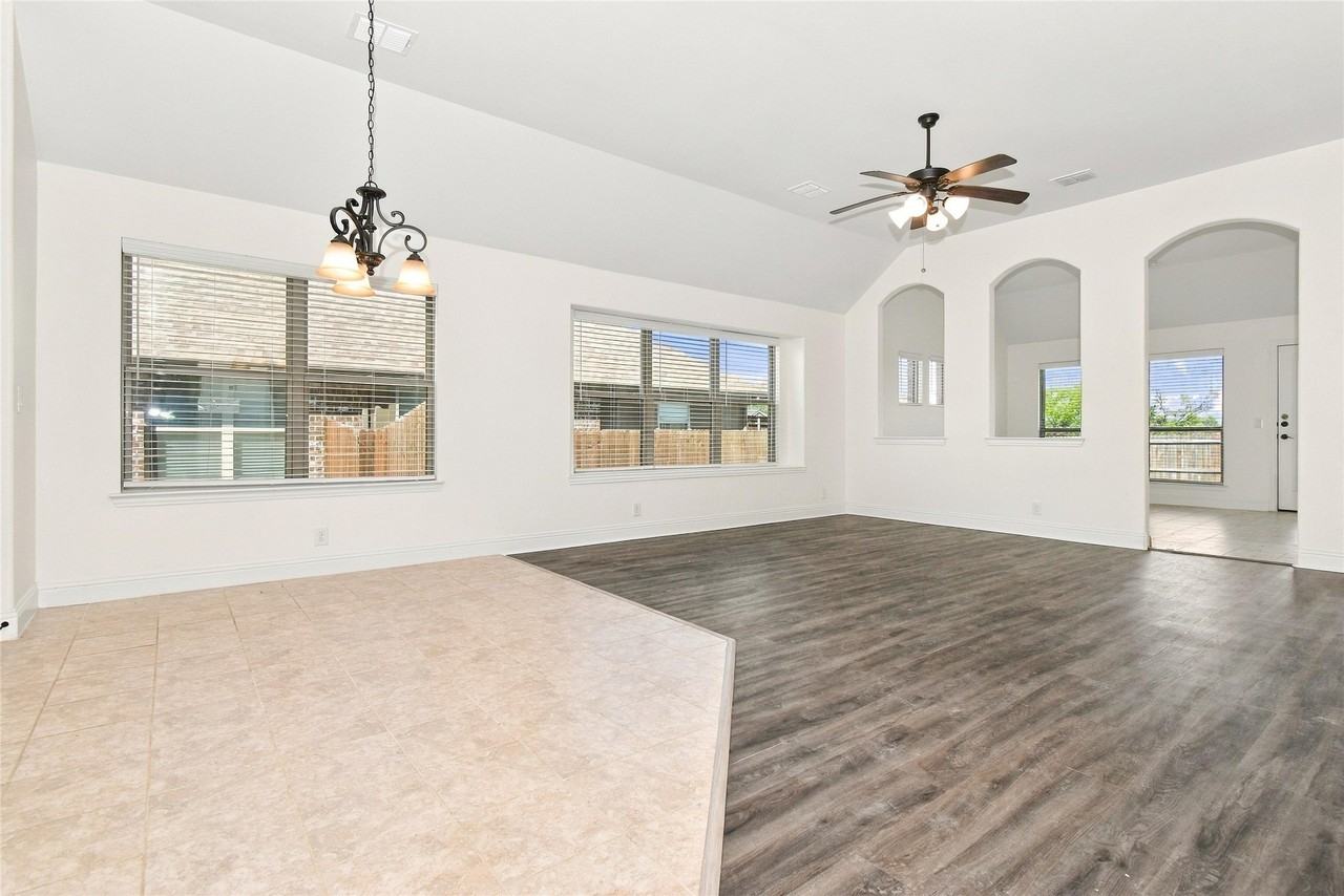5205 Ambergate Ln - Photo 5 of 16