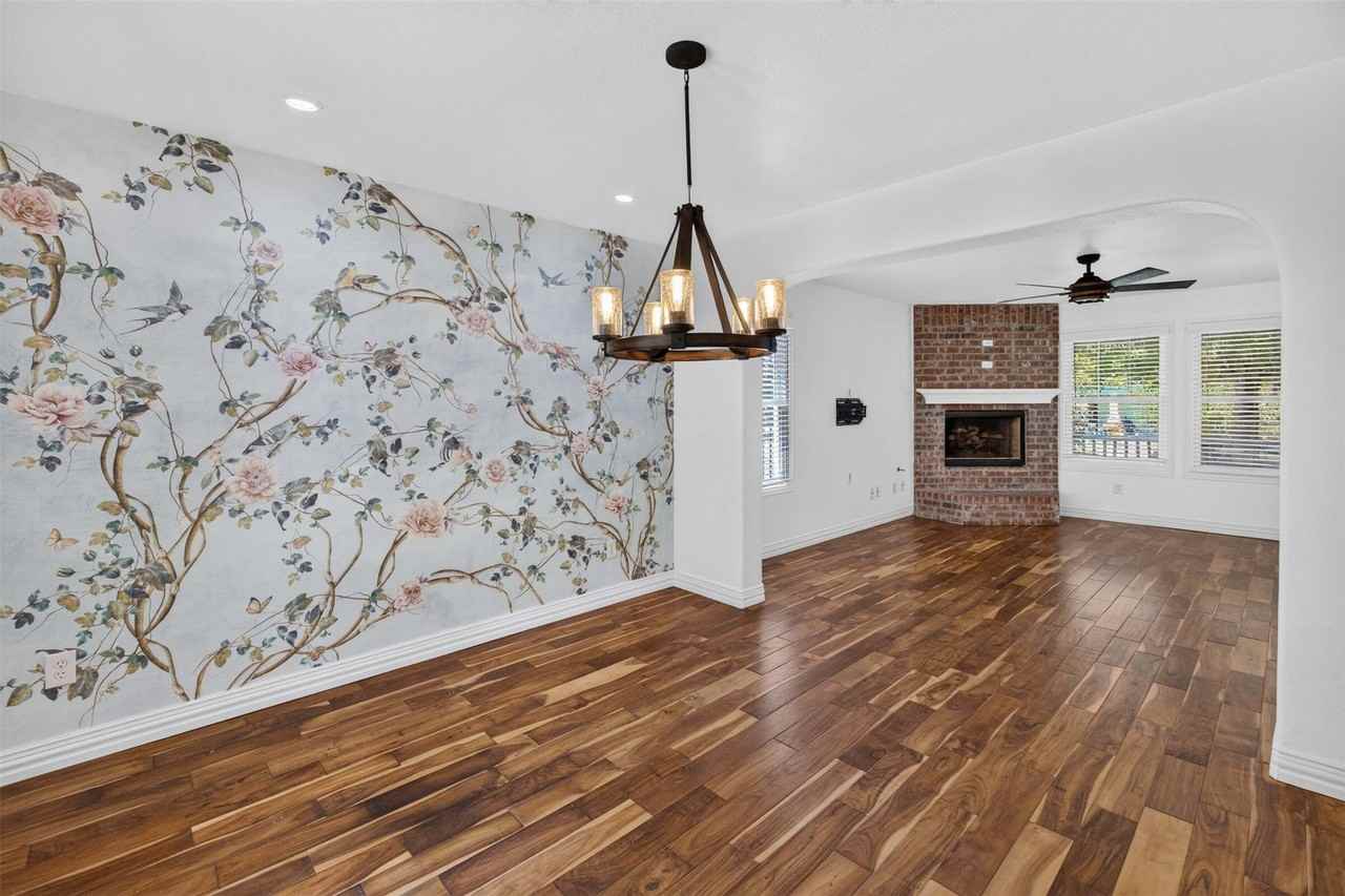 2205 College Ave - Photo 6 of 40