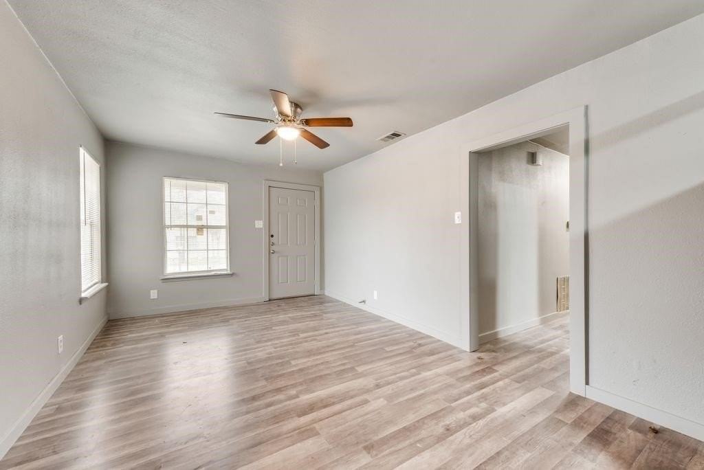 4414 Cinda Ree Ln - Photo 5 of 14