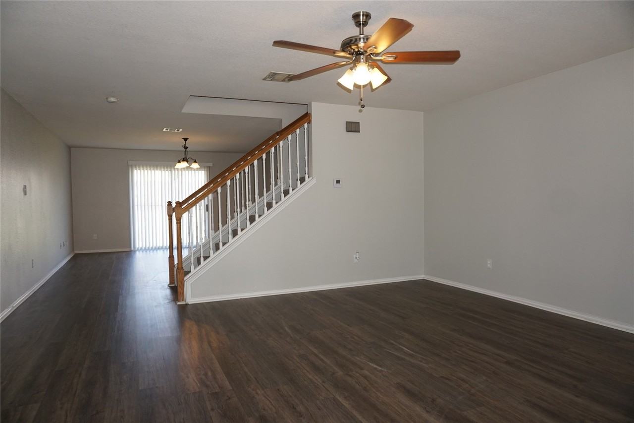 2908 Nara Vista Trl - Photo 2 of 17