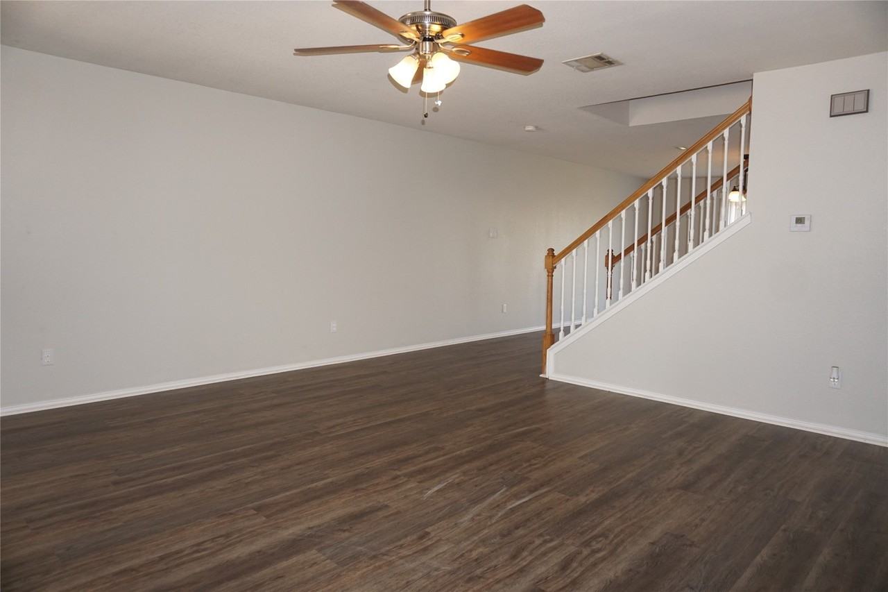 2908 Nara Vista Trl - Photo 3 of 17