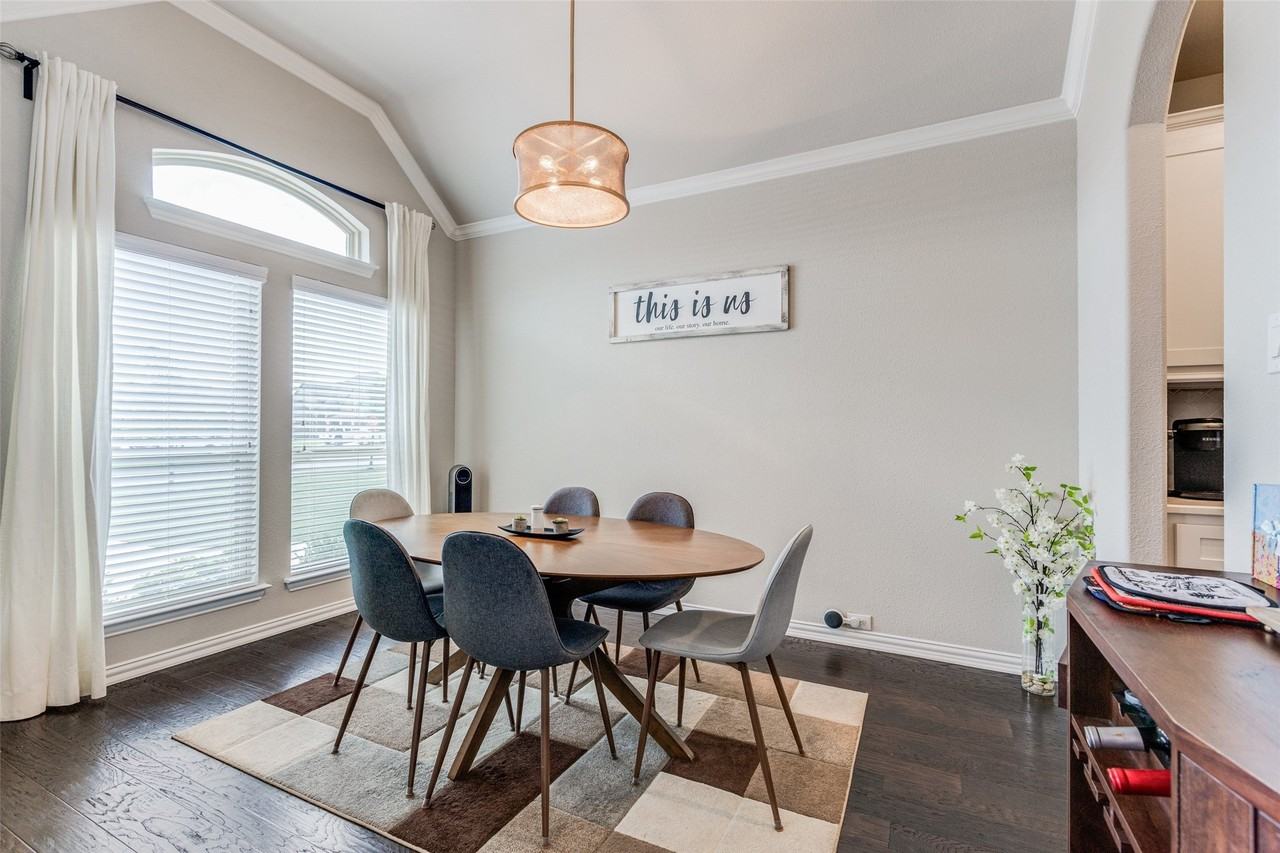 1481 Ramsbury Ln - Photo 6 of 36