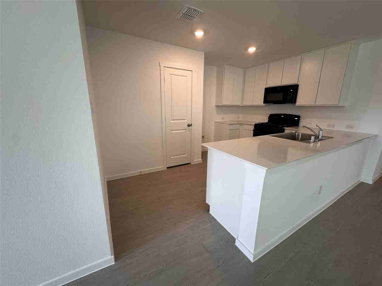 3208 Tarpan Ct - Photo 4 of 15