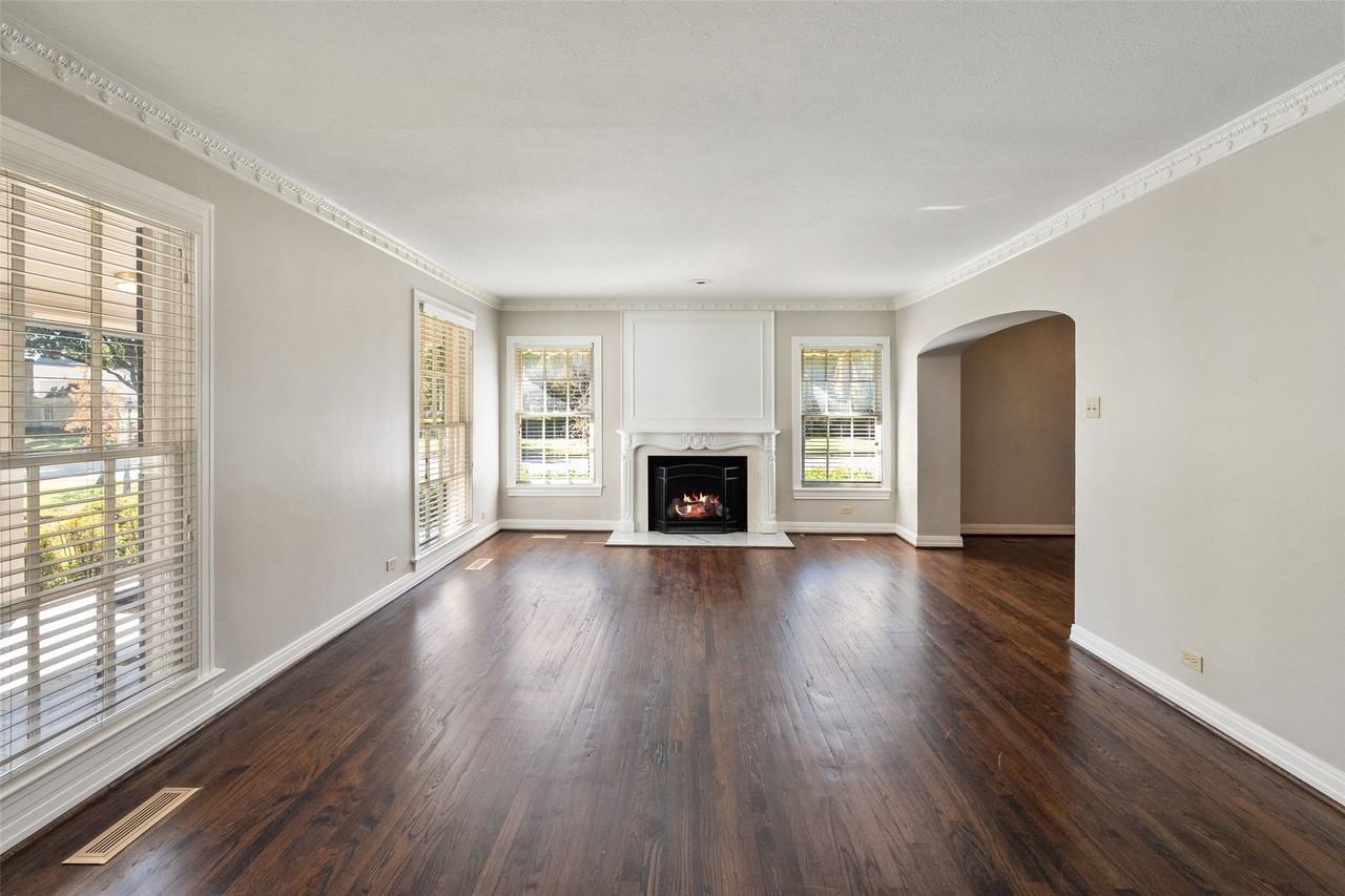 4236 Amherst Ave - Photo 2 of 18