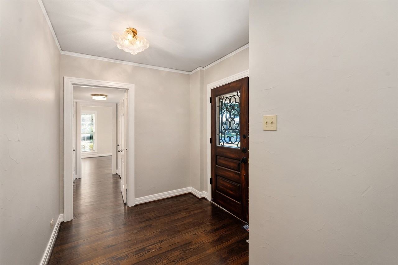 4236 Amherst Ave - Photo 6 of 18