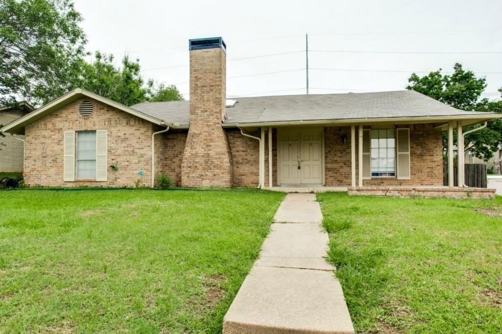 3801 Eugene Ct N - Photo 2 of 17