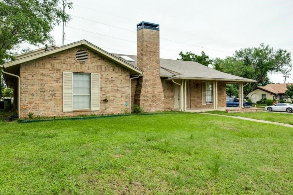 3801 Eugene Ct N - Photo 3 of 17