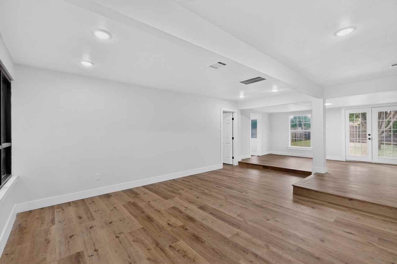 4171 Carolyn Rd - Photo 6 of 29